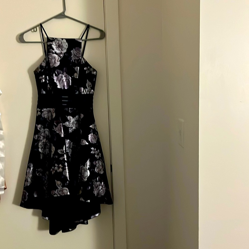 City studio size 1. Dark blue and silver dress